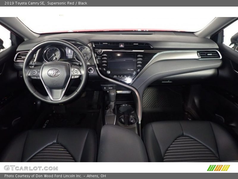 Supersonic Red / Black 2019 Toyota Camry SE