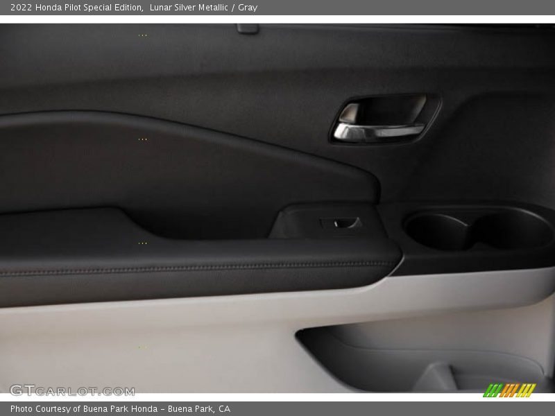 Lunar Silver Metallic / Gray 2022 Honda Pilot Special Edition