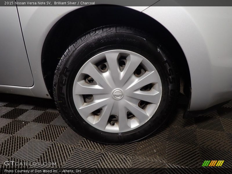 Brilliant Silver / Charcoal 2015 Nissan Versa Note SV
