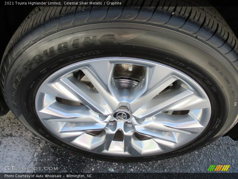 Celestial Silver Metallic / Graphite 2021 Toyota Highlander Limited