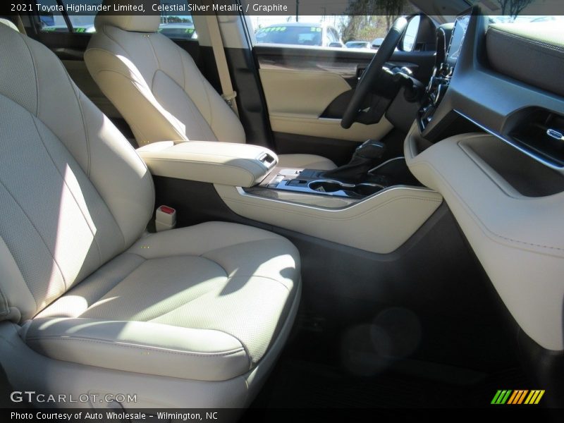 Celestial Silver Metallic / Graphite 2021 Toyota Highlander Limited