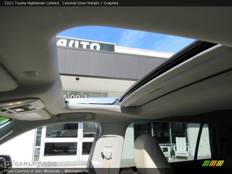 Celestial Silver Metallic / Graphite 2021 Toyota Highlander Limited