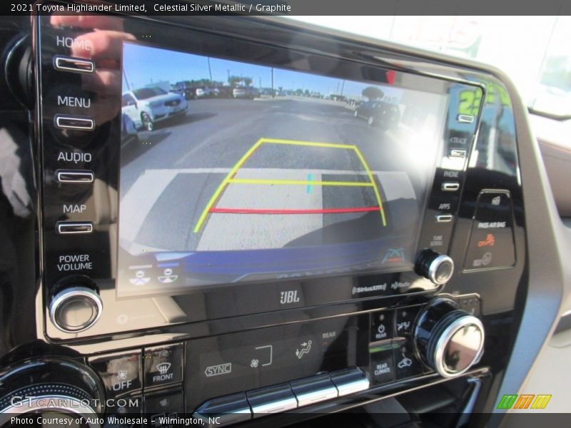 Celestial Silver Metallic / Graphite 2021 Toyota Highlander Limited