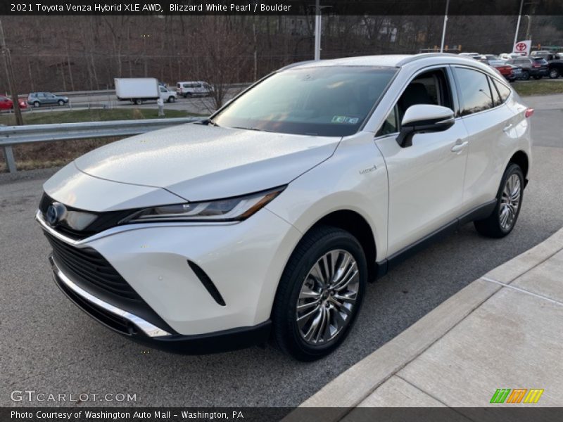 Front 3/4 View of 2021 Venza Hybrid XLE AWD