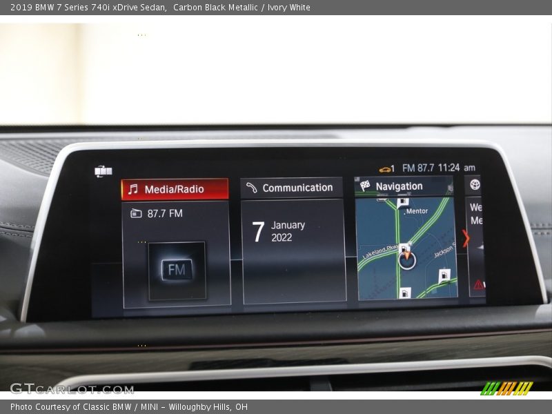 Carbon Black Metallic / Ivory White 2019 BMW 7 Series 740i xDrive Sedan