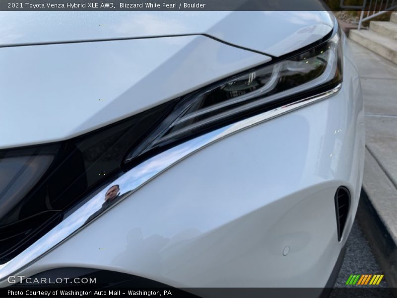 Blizzard White Pearl / Boulder 2021 Toyota Venza Hybrid XLE AWD