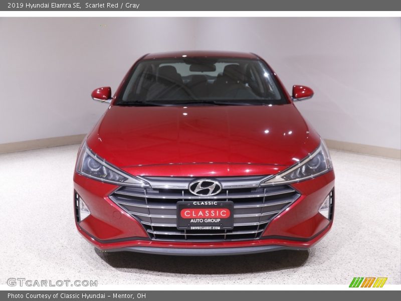 Scarlet Red / Gray 2019 Hyundai Elantra SE