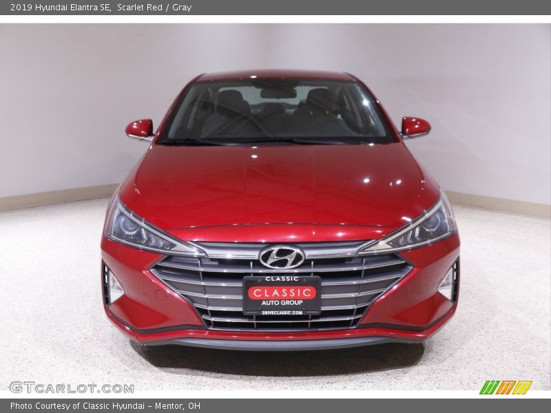 Scarlet Red / Gray 2019 Hyundai Elantra SE