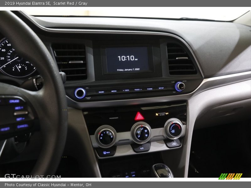 Scarlet Red / Gray 2019 Hyundai Elantra SE