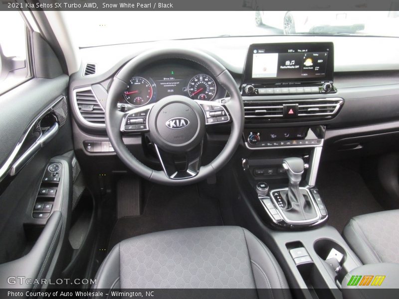 Snow White Pearl / Black 2021 Kia Seltos SX Turbo AWD