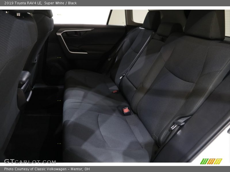 Super White / Black 2019 Toyota RAV4 LE