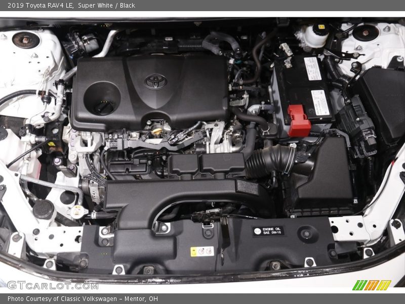 Super White / Black 2019 Toyota RAV4 LE