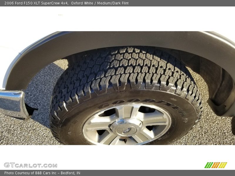 Oxford White / Medium/Dark Flint 2006 Ford F150 XLT SuperCrew 4x4