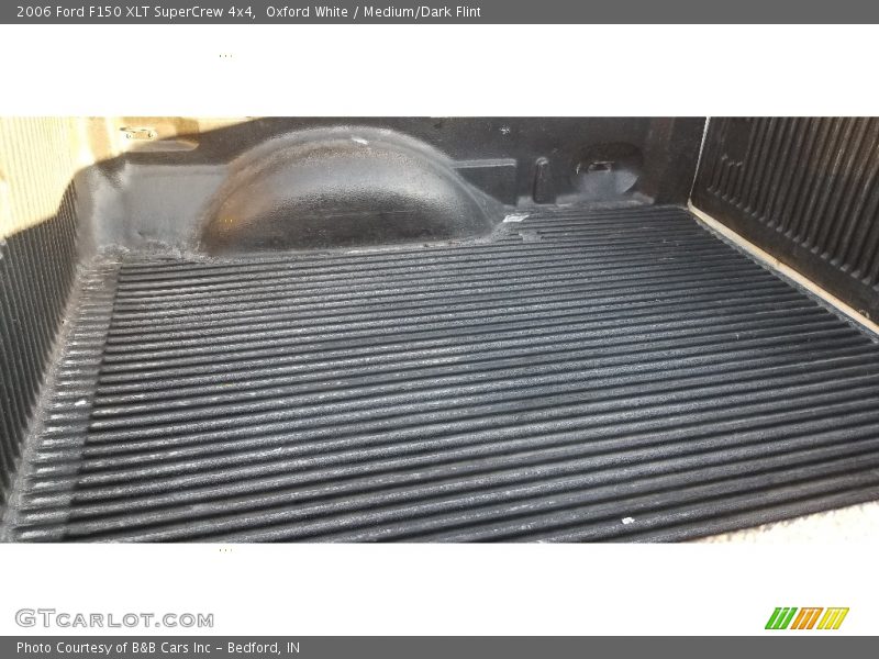 Oxford White / Medium/Dark Flint 2006 Ford F150 XLT SuperCrew 4x4