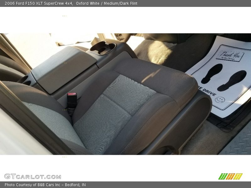 Oxford White / Medium/Dark Flint 2006 Ford F150 XLT SuperCrew 4x4