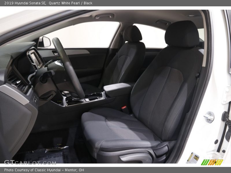 Quartz White Pearl / Black 2019 Hyundai Sonata SE