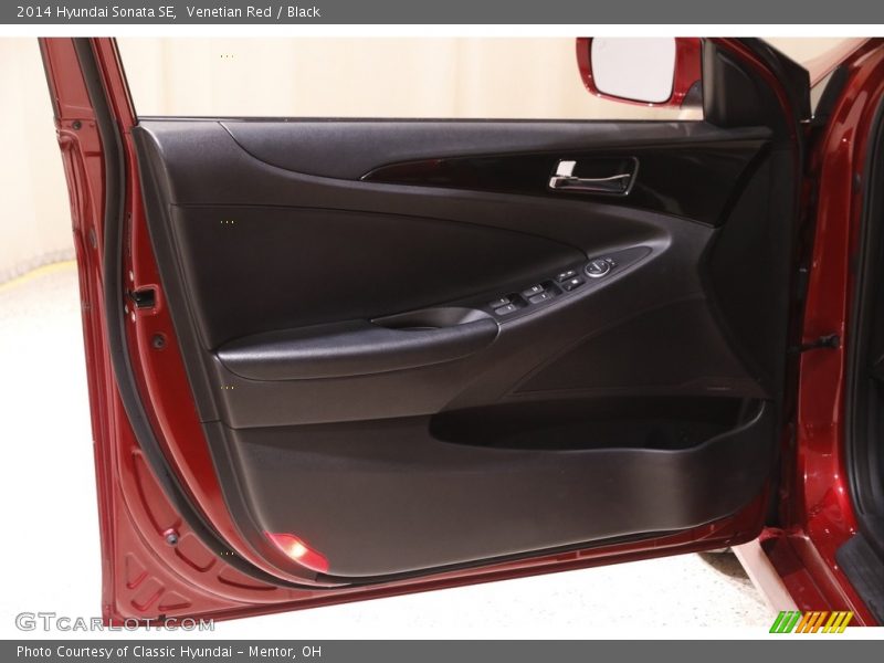 Venetian Red / Black 2014 Hyundai Sonata SE