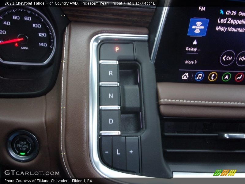 Iridescent Pearl Tricoat / Jet Black/Mocha 2021 Chevrolet Tahoe High Country 4WD