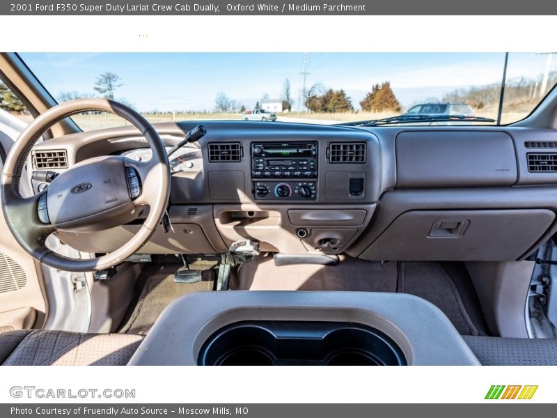 Dashboard of 2001 F350 Super Duty Lariat Crew Cab Dually