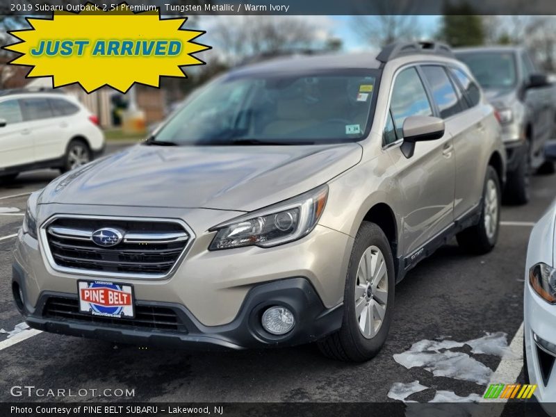 Tungsten Metallic / Warm Ivory 2019 Subaru Outback 2.5i Premium