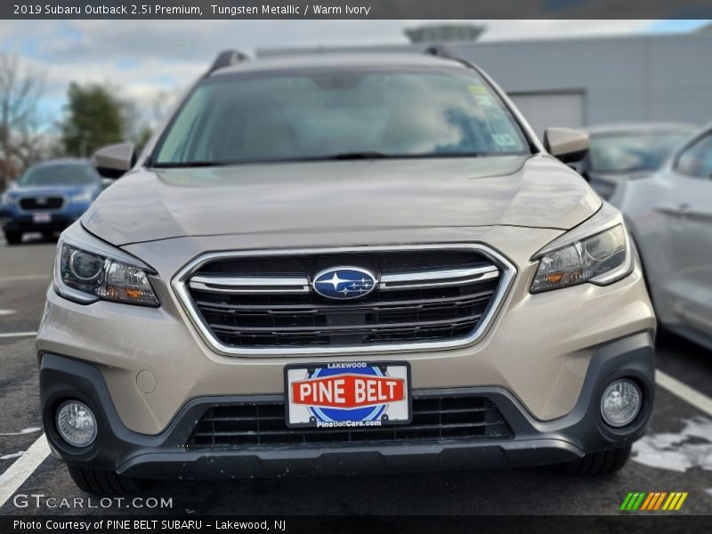 Tungsten Metallic / Warm Ivory 2019 Subaru Outback 2.5i Premium