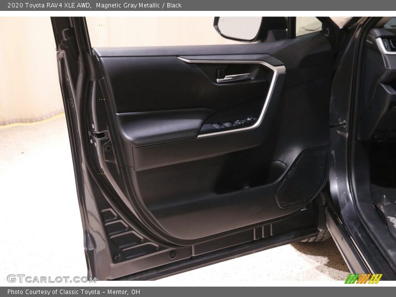 Magnetic Gray Metallic / Black 2020 Toyota RAV4 XLE AWD