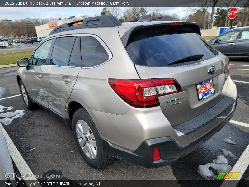 Tungsten Metallic / Warm Ivory 2019 Subaru Outback 2.5i Premium