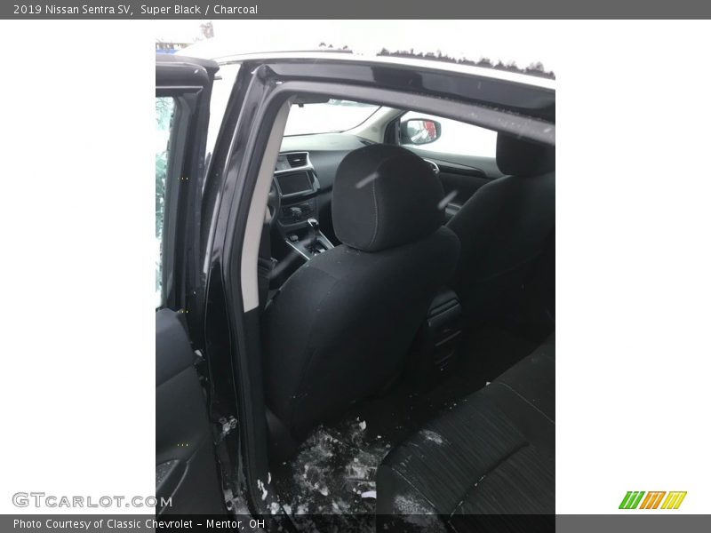 Super Black / Charcoal 2019 Nissan Sentra SV