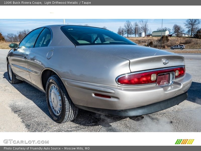 Light Driftwood Metallic / Taupe 1996 Buick Riviera Coupe