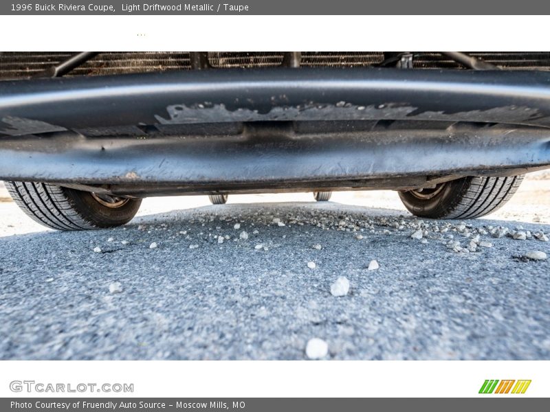 Light Driftwood Metallic / Taupe 1996 Buick Riviera Coupe