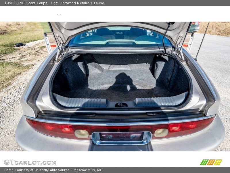 Light Driftwood Metallic / Taupe 1996 Buick Riviera Coupe