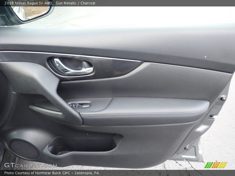 Gun Metallic / Charcoal 2018 Nissan Rogue SV AWD