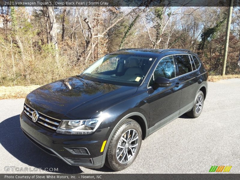 Deep Black Pearl / Storm Gray 2021 Volkswagen Tiguan S