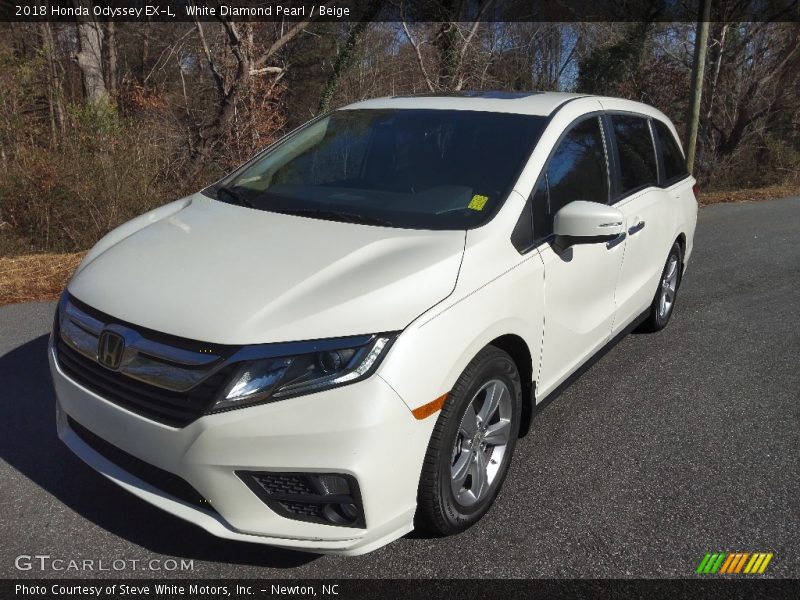 White Diamond Pearl / Beige 2018 Honda Odyssey EX-L