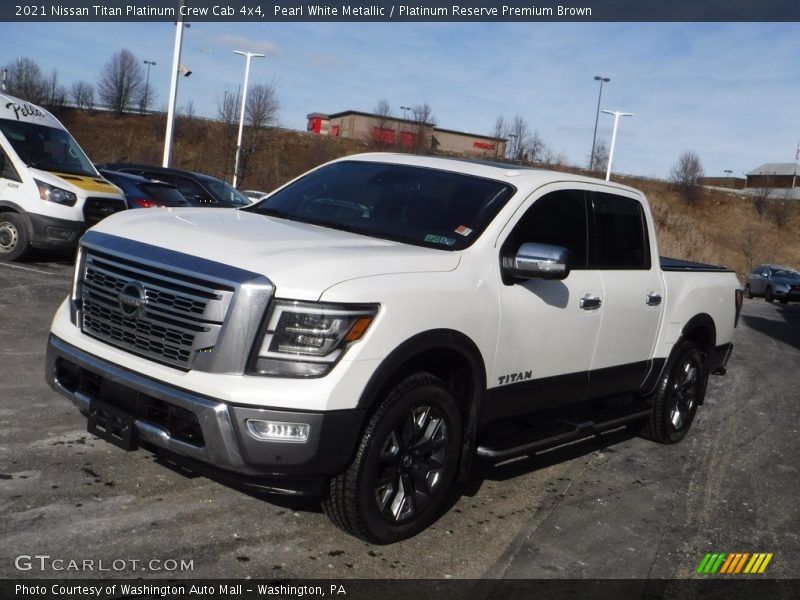 Front 3/4 View of 2021 Titan Platinum Crew Cab 4x4