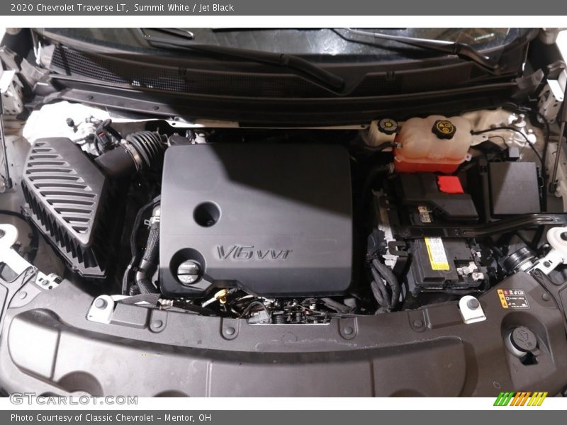 Summit White / Jet Black 2020 Chevrolet Traverse LT