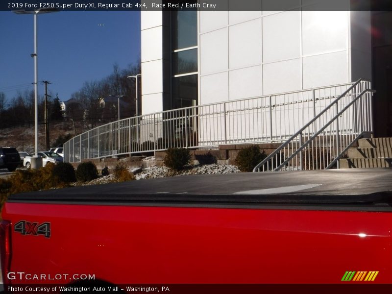 Race Red / Earth Gray 2019 Ford F250 Super Duty XL Regular Cab 4x4