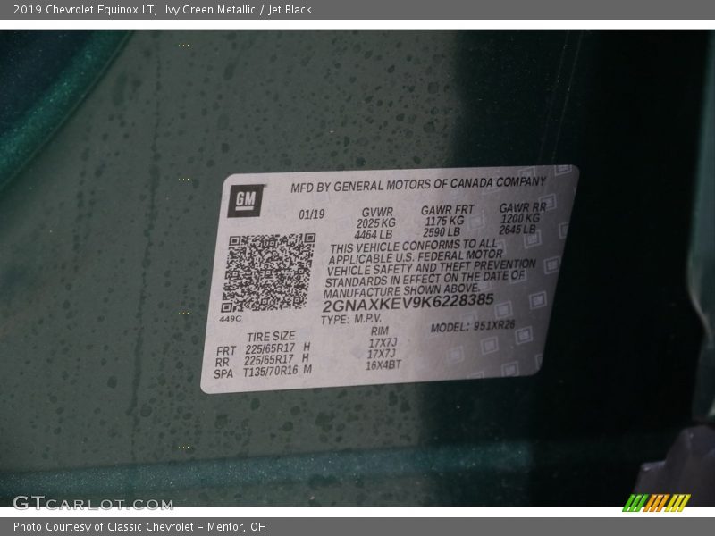 Ivy Green Metallic / Jet Black 2019 Chevrolet Equinox LT