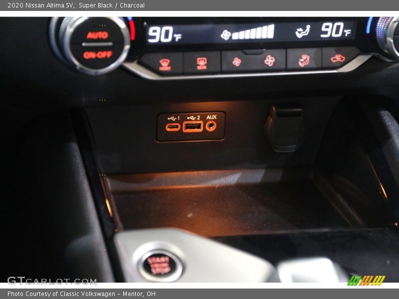 Super Black / Charcoal 2020 Nissan Altima SV