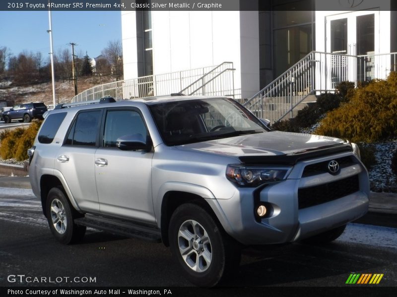 Classic Silver Metallic / Graphite 2019 Toyota 4Runner SR5 Premium 4x4