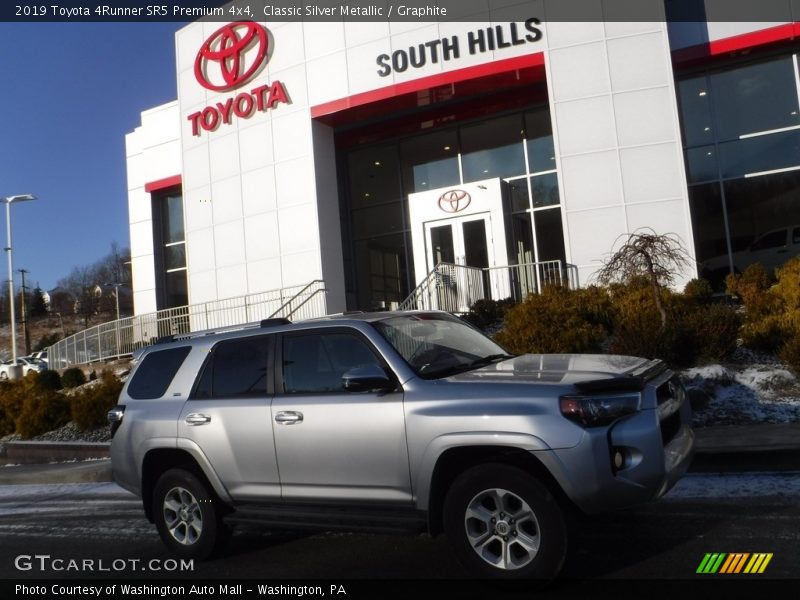 Classic Silver Metallic / Graphite 2019 Toyota 4Runner SR5 Premium 4x4