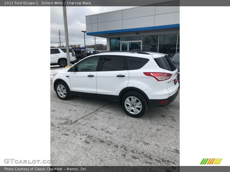 Oxford White / Charcoal Black 2013 Ford Escape S