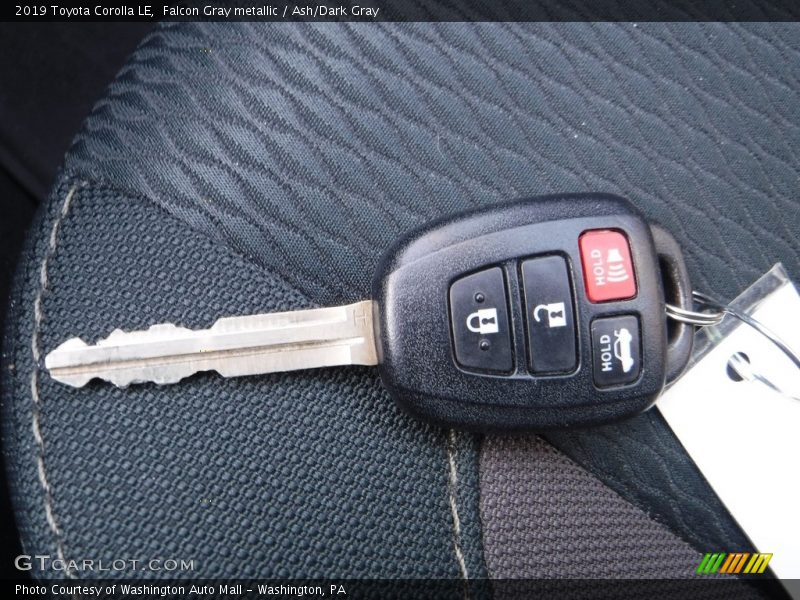 Falcon Gray metallic / Ash/Dark Gray 2019 Toyota Corolla LE