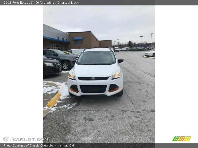 Oxford White / Charcoal Black 2013 Ford Escape S