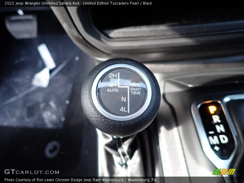  2022 Wrangler Unlimited Sahara 4x4 8 Speed Automatic Shifter