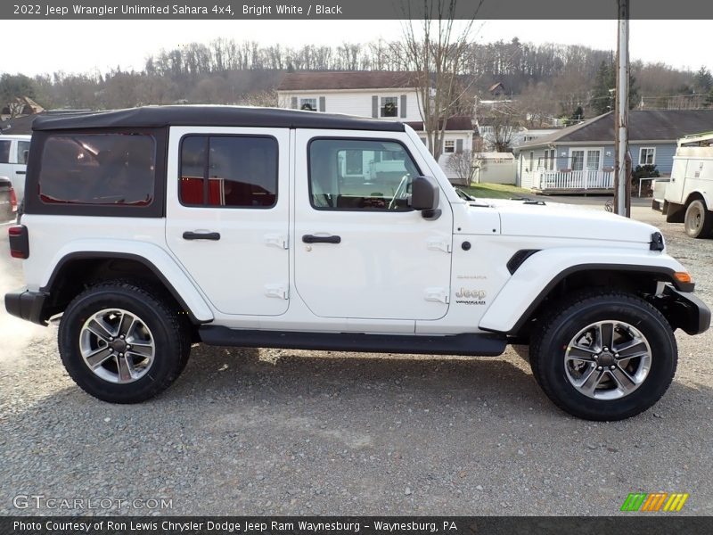  2022 Wrangler Unlimited Sahara 4x4 Bright White