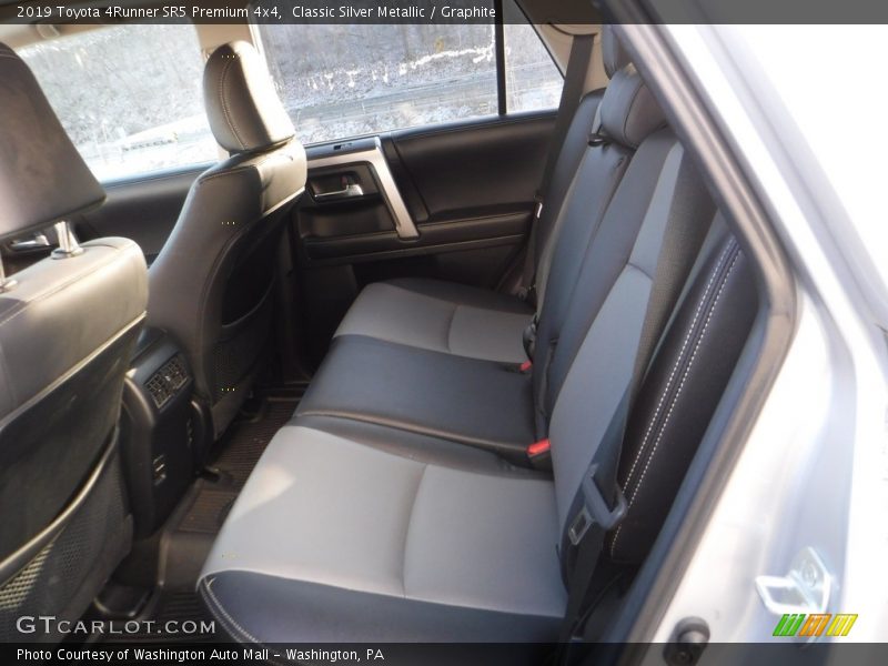 Classic Silver Metallic / Graphite 2019 Toyota 4Runner SR5 Premium 4x4