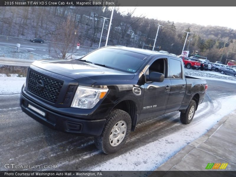 Magnetic Black / Black 2016 Nissan TITAN XD S Crew Cab 4x4