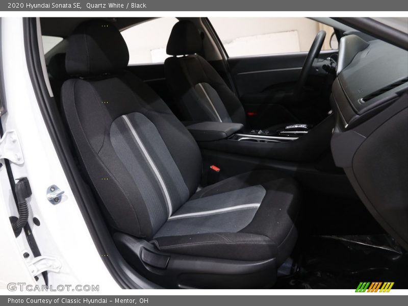 Quartz White / Black 2020 Hyundai Sonata SE