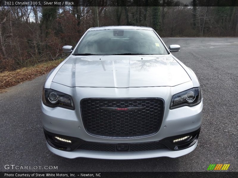 Silver Mist / Black 2021 Chrysler 300 S